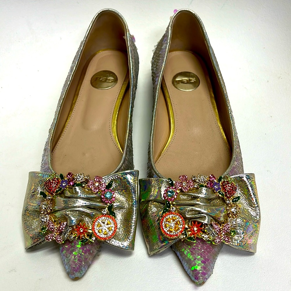 RAS Pointed Toe Flats